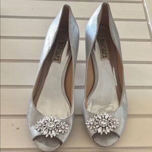 Badgley Mischka Silver Peep-Toe Heels